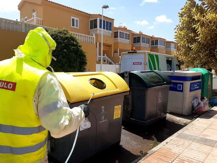 Labores de desinfección de recipientes públicos/TA.